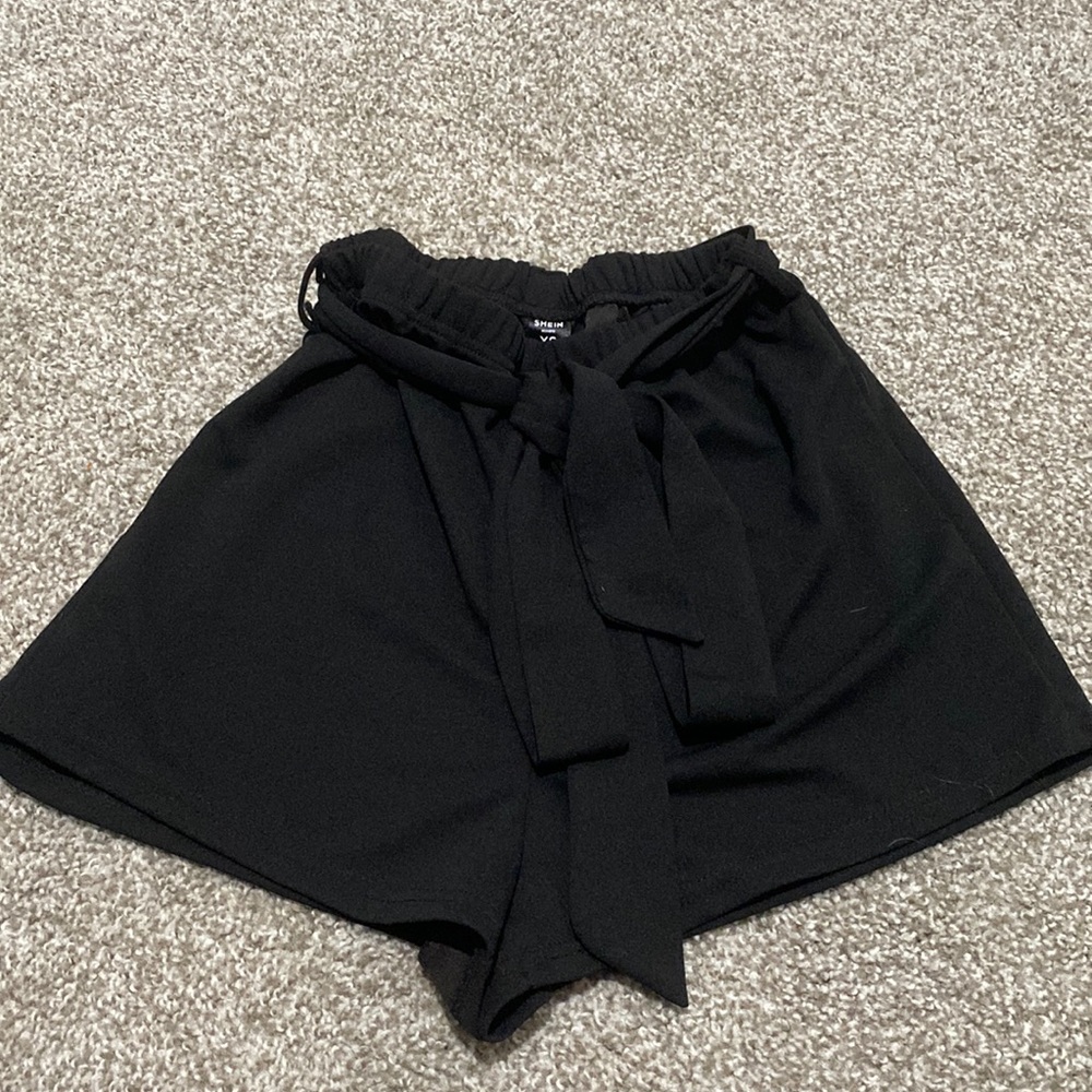 Xs black Shein shorts